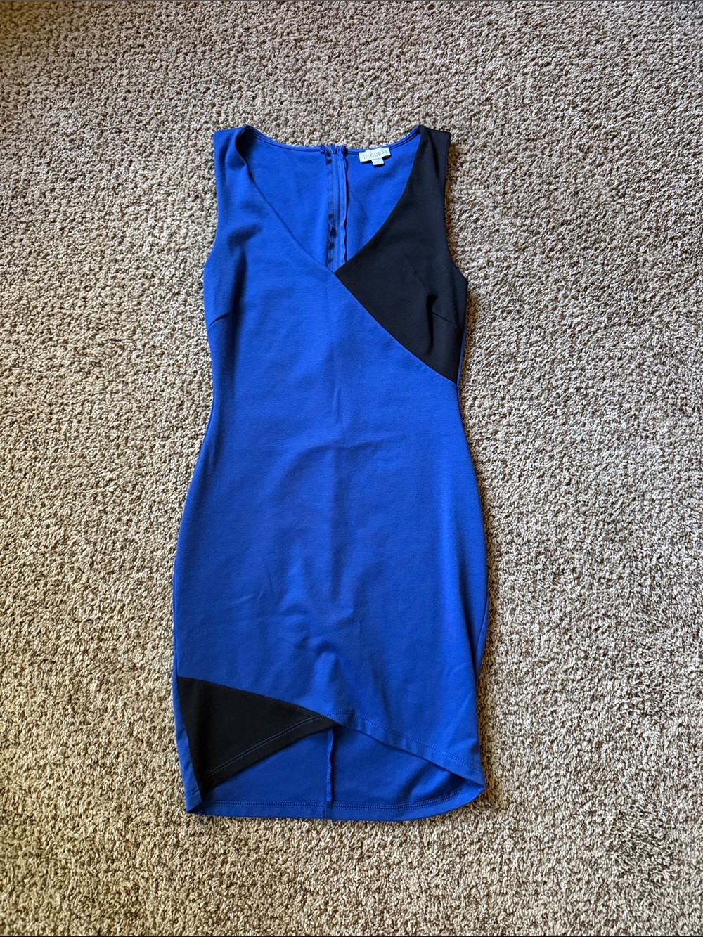 Guess Sleeveless Blue & Black Colorblock Sheath Dress